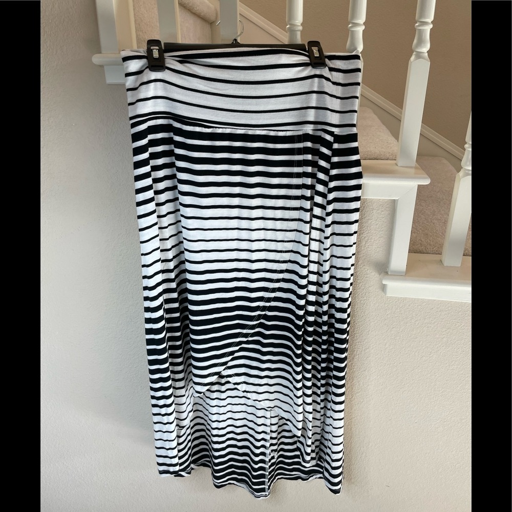 Woman’s stripe maxi skirt